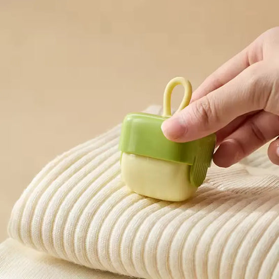 Portable lint roller