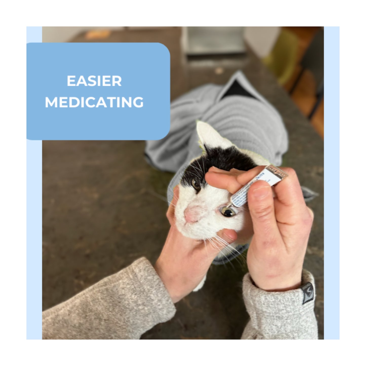 Cat grooming cloth