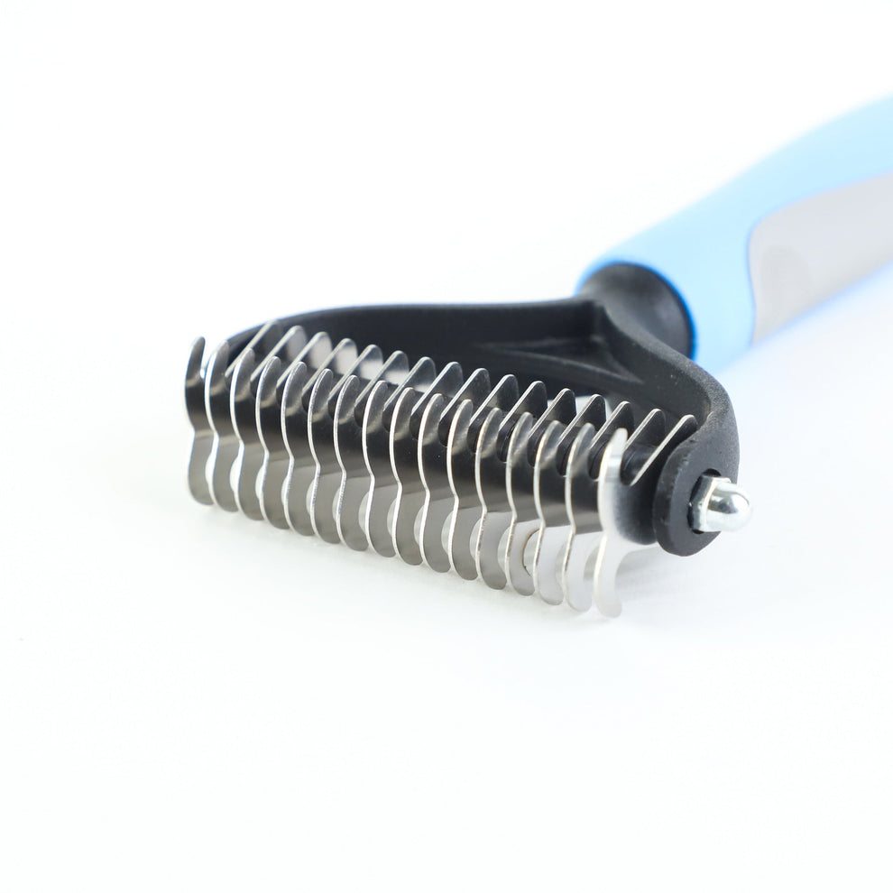 Pet grooming brush