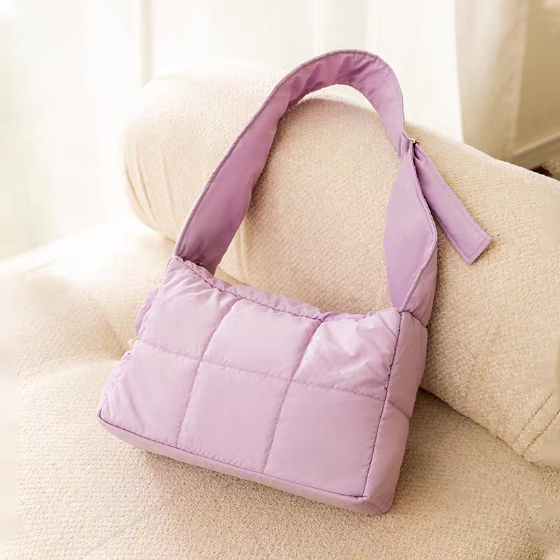 Pet carrier bag for autumn and winter