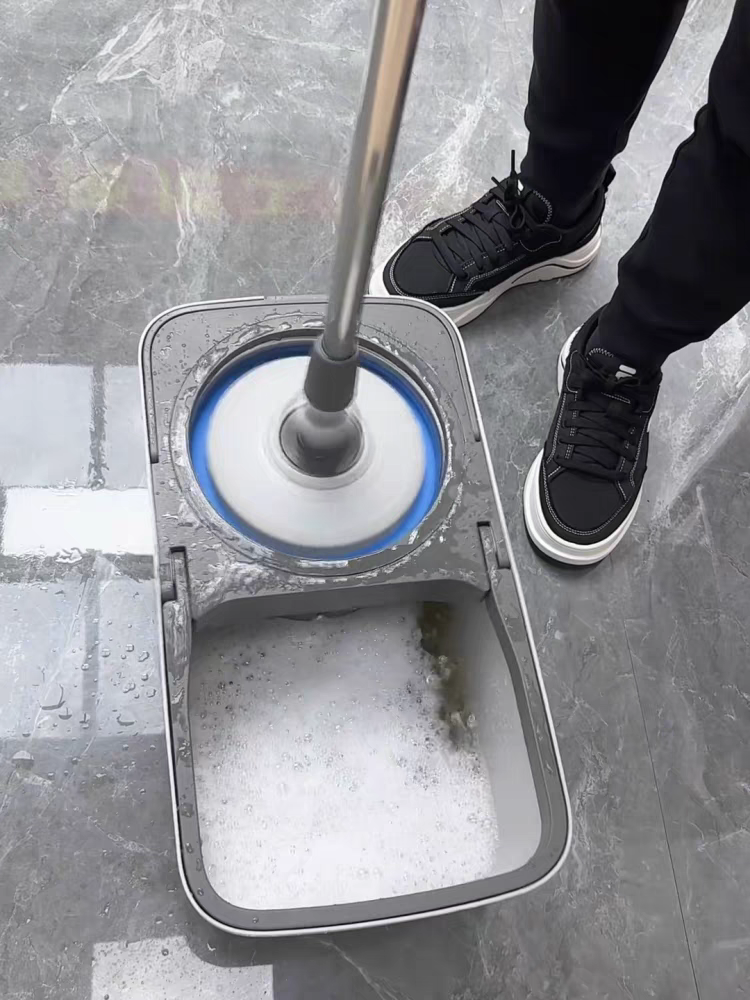 Automatic dehydration water-spinning hands-free washing and drying Microfiber mop