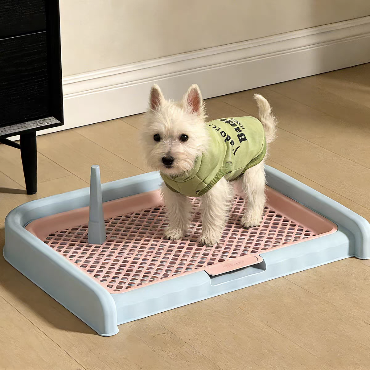 Small dog toilet, detachable with support pillar