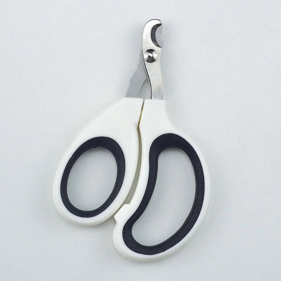 Easy nail clipper