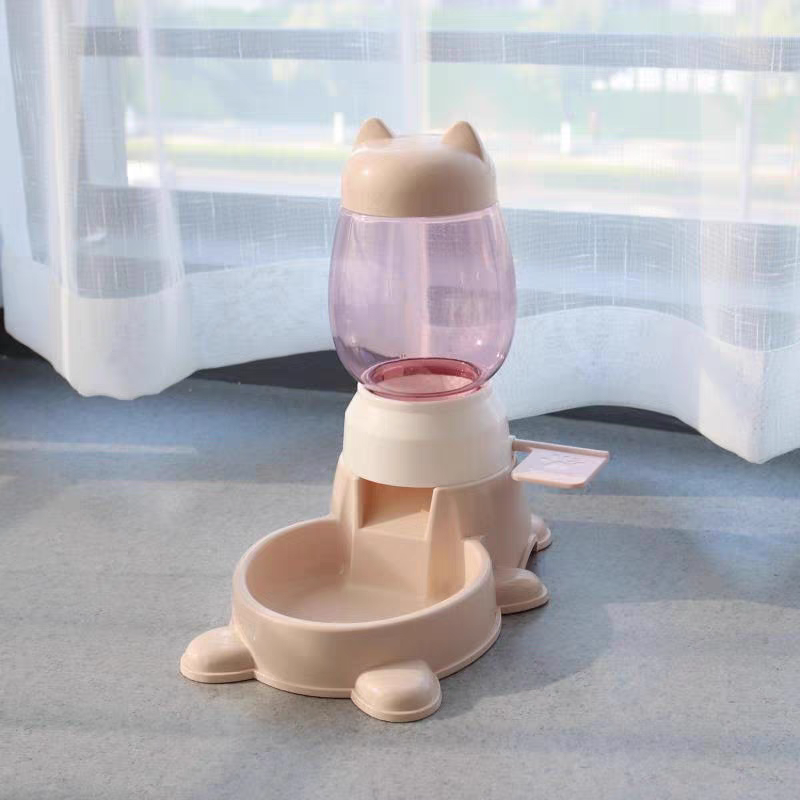 Cat self feeding toy