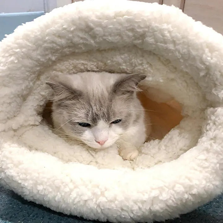 Cat sleeping bag